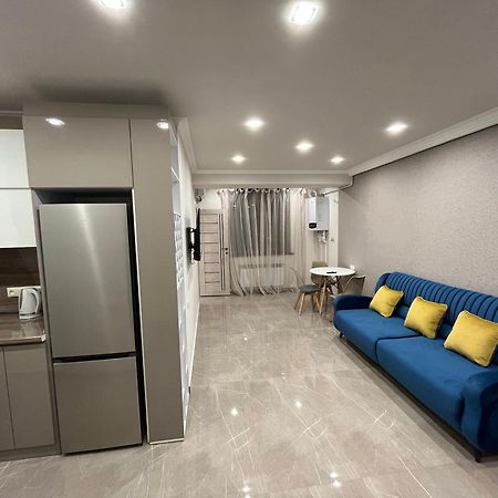 City Centre Apartment On Sakharov Square Jereván Kültér fotó